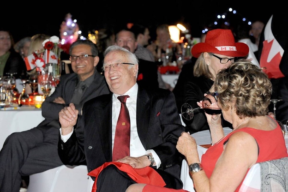 34102612_web1_180220-WLT-M-gala