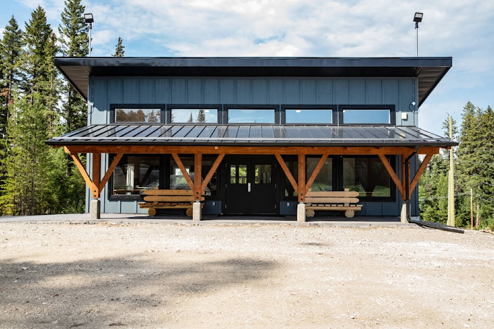 34123852_web1_231012-WLT-Bull-Mountain-Opening_1