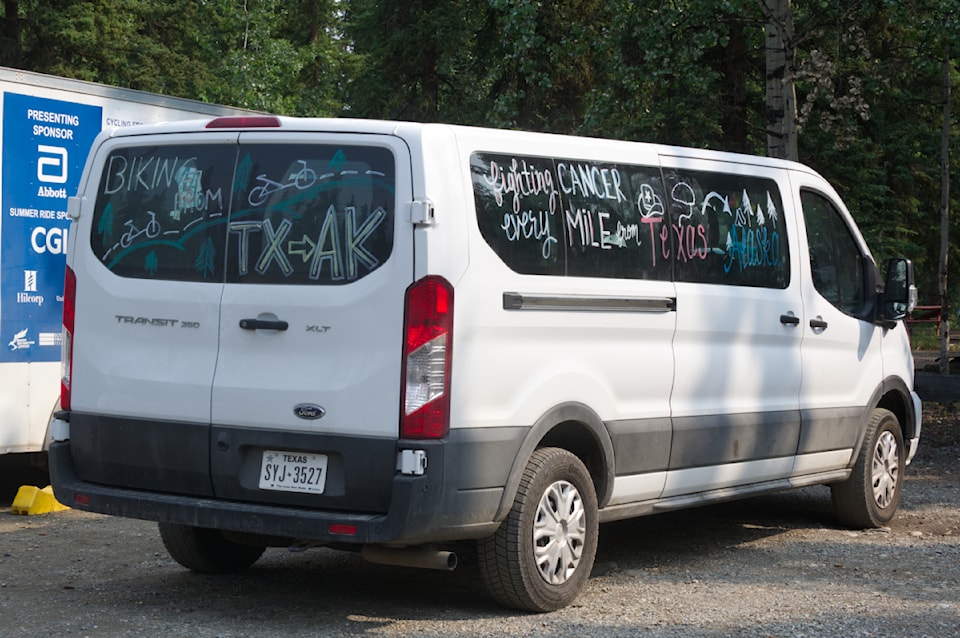 240724-ykn-texas4000forcancer-supportvan