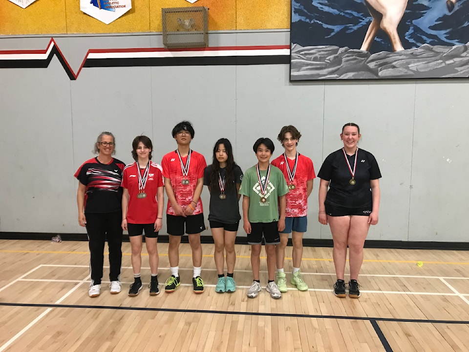 240509_ykn_news_badminton