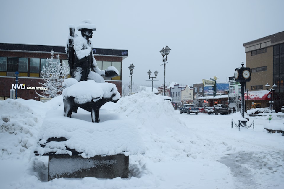 241030-snow-downtown-whitehorse