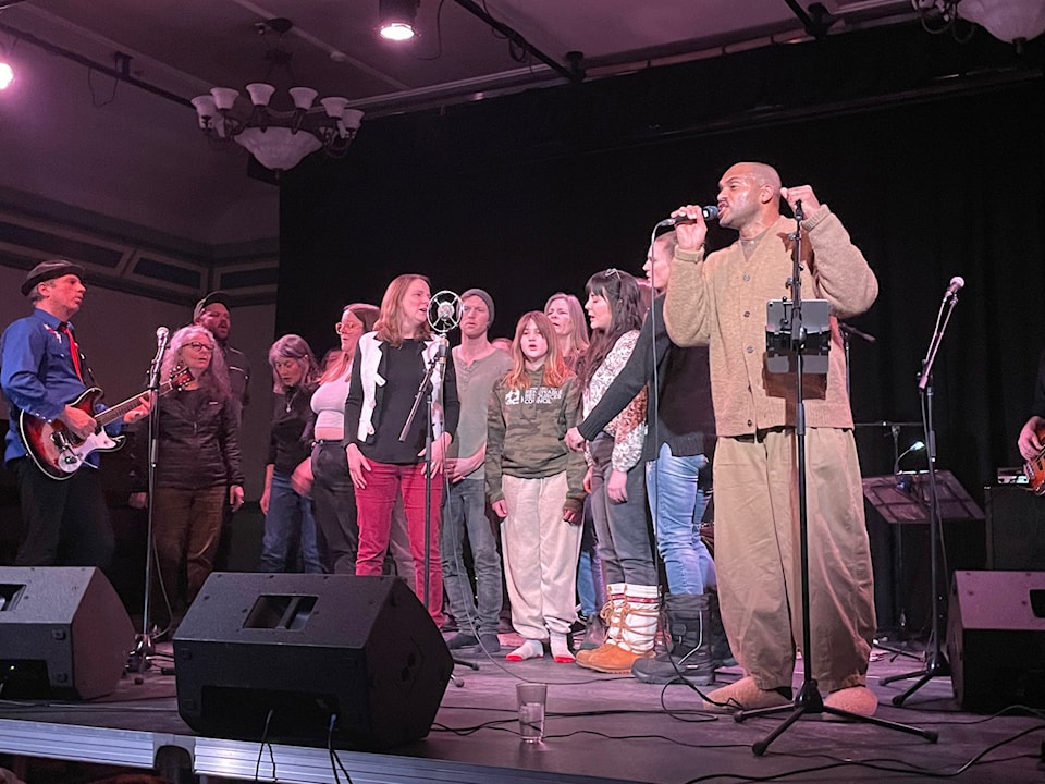 Songwriter puts on soulful evening at Dawson City ballroom