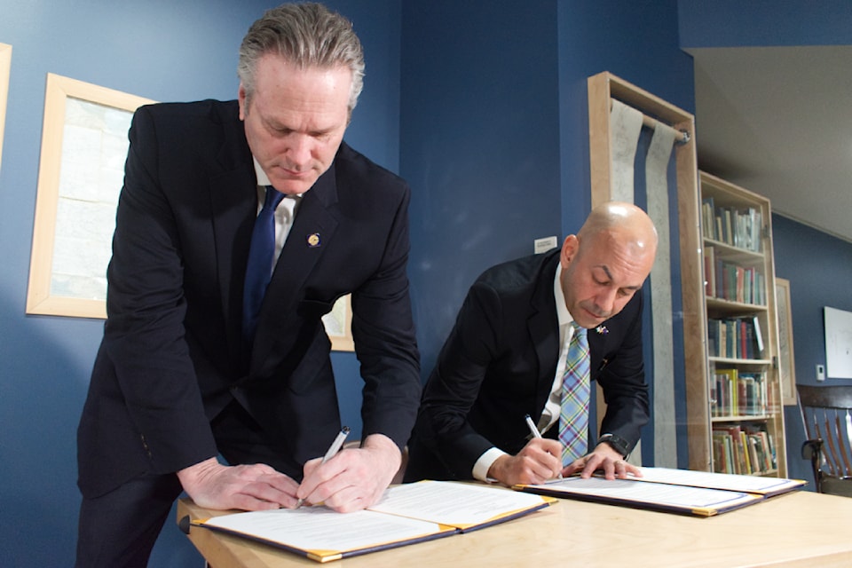 alaska-gov-mike-dunleavy-and-yukon-premier-ranj-pillai-wb