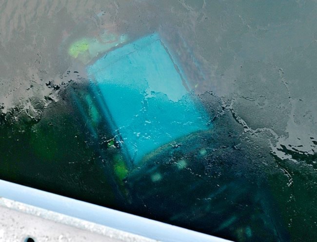 p03submergedcar