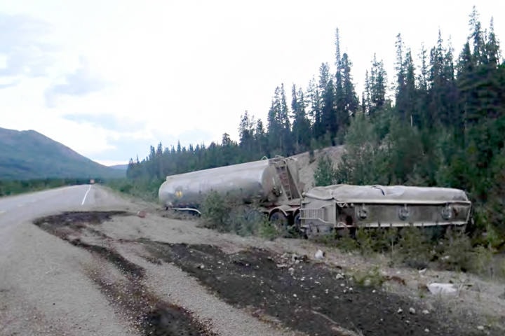 8070844_web1_copy_teslin-tanker