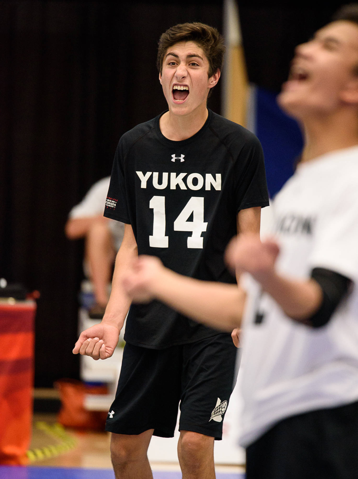 8093324_web1_170814_YKN_vball_web_2