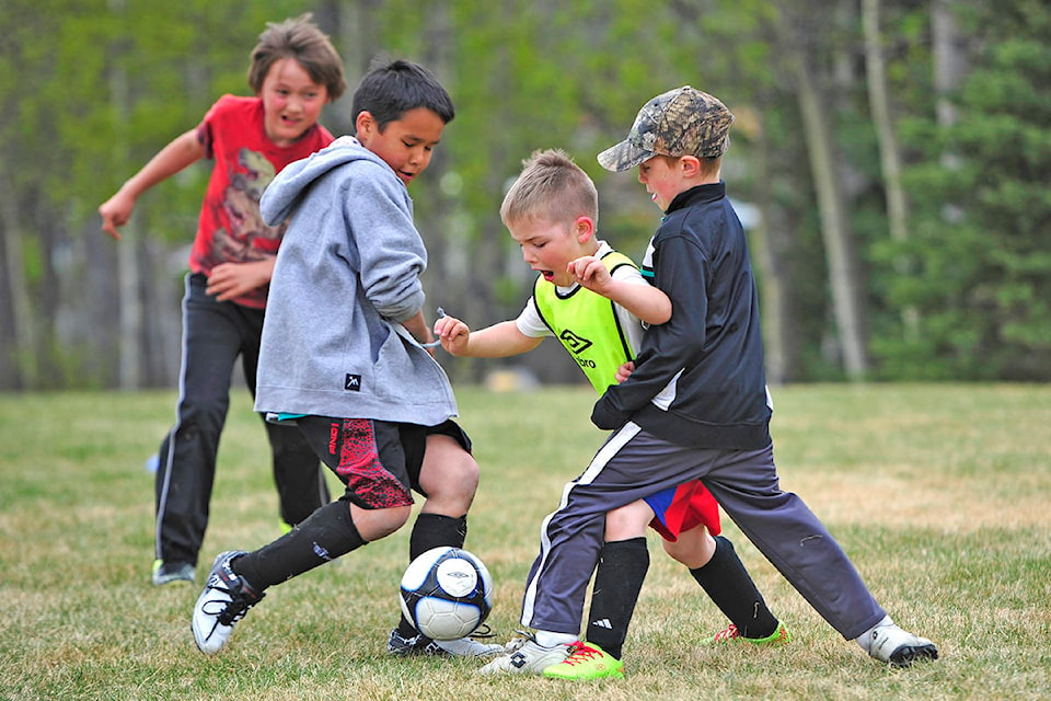 12084383_web1_180526_YKN_sports_HainesJunctionSoccerfest_260_WEB