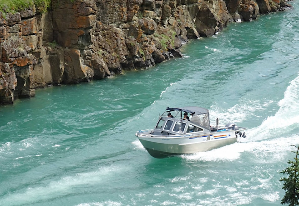 12934993_web1_miles_canyon_RCMP_boat