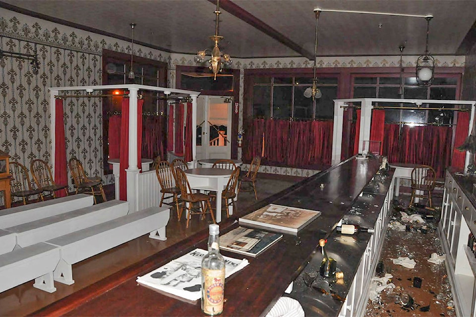 14294439_web1_Interior---Red-Feather-Saloon---DawsonWB