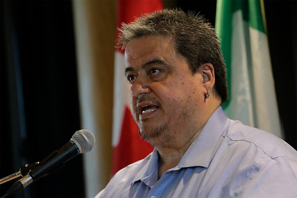 16206590_web1_CARCROSS006WB