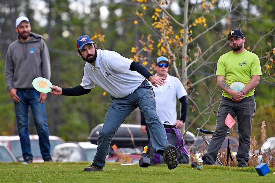 18695400_web1_190921_YKN_sports_DiscGolf_009_WEB