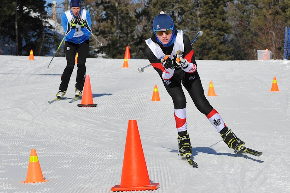 19731529_web1_031317-ski2_web