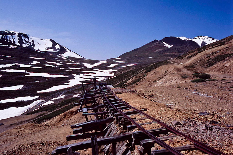 21962889_web1_200626_YKN_news_Montana_Mountain-wb_1