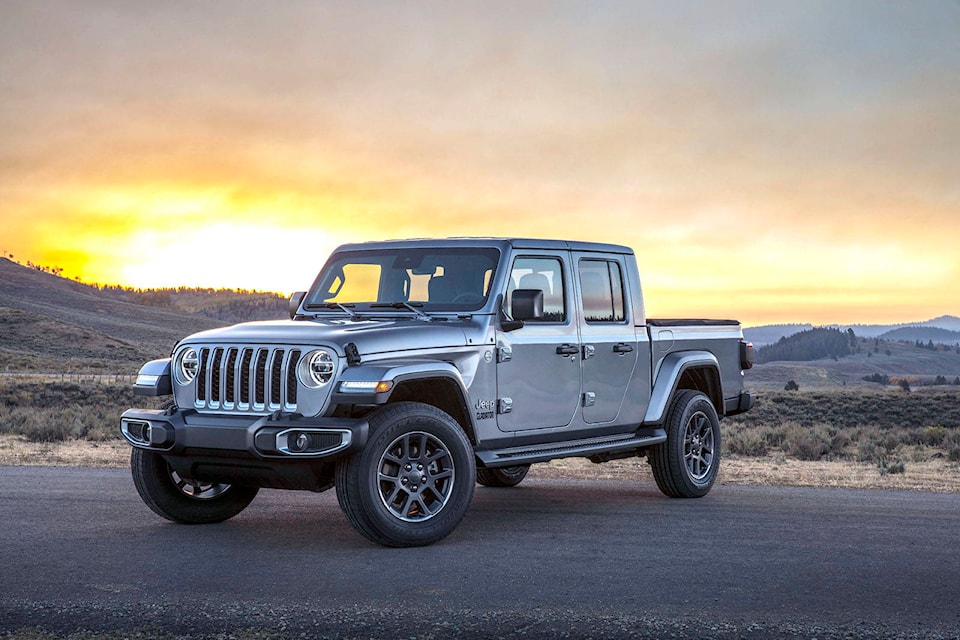 23045971_web1_copy_201019-TodaysDrive-2020JeepGladiator_1