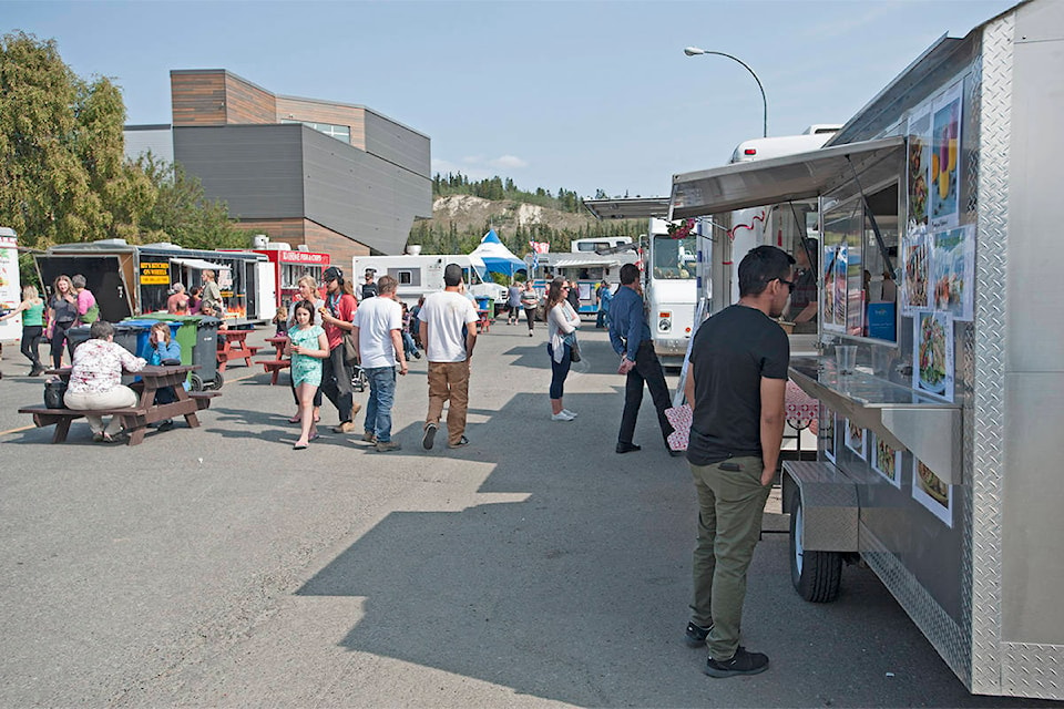 24998166_web1_210430_YKN_news_FoodTrucks-wb_1