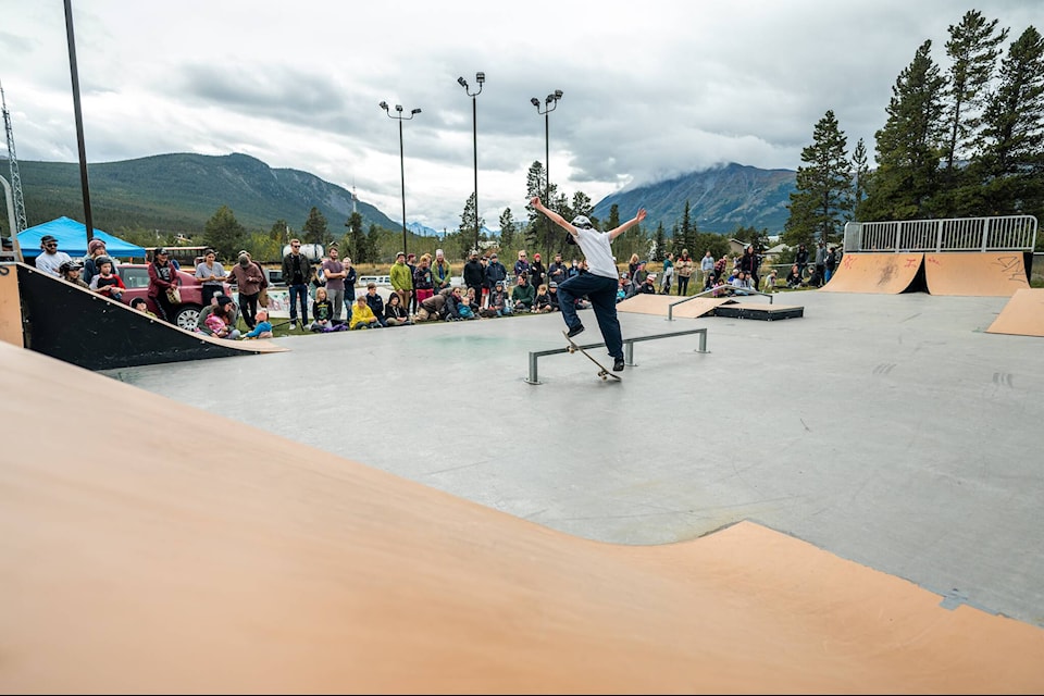 The skate competition took place at Yáan át lòon gooch skatepark in Carcross. (Andrew Serack/Yukon News)