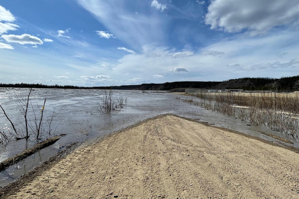32745293_web1_230517_YKN_news_FLOOD_WEDNESDAY_231-wb_1