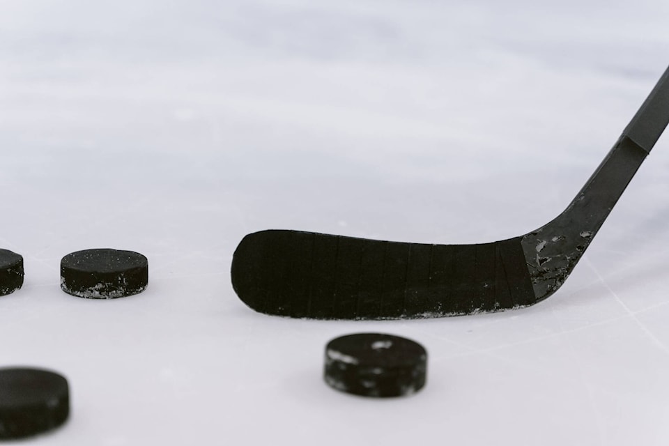 34419892_web1_231103_YKN_News_Dawson_NHL-wb_1